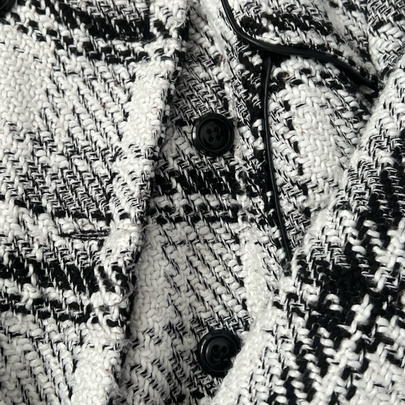 ⭐️ HP Firm Price ⭐️ EUC Belted Long coat - Picture 6 of 7